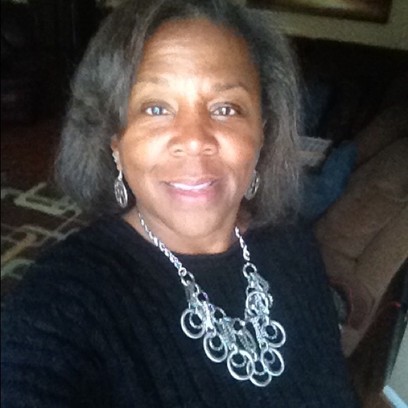 Meet your Posher, Cheryl - Picture 1 of 1